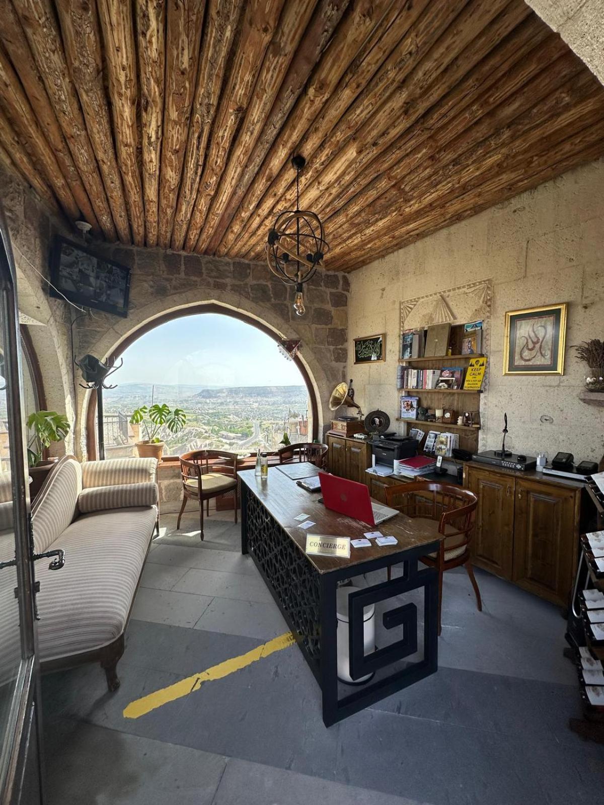 Wings Cappadocia Hotel Üchisar Bagian luar foto